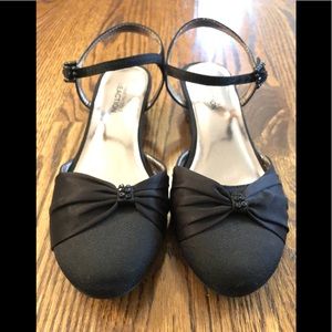 Girls Kenneth Cole dress sandal